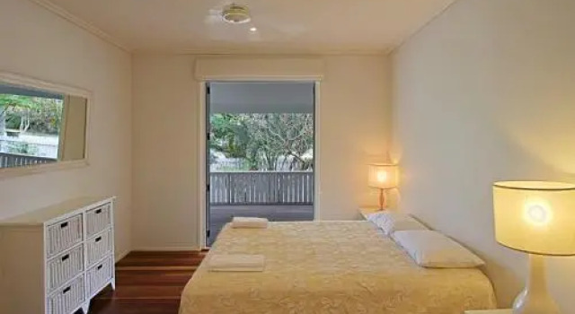 Byron Bay Accom 77 Butler Street, Byron Bay - Lantana Beach House