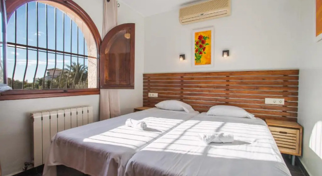 Villa Ebro - PlusHolidays, Забронировать Вилла Отели Кальпе с бассейном, Бассейн