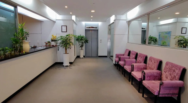 Chungmu Beach Hotel, Забронировать Отель Отели Тхонъён с парковкой, рядом с Byungseonmadang Square, Парковка