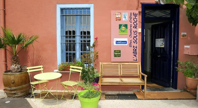Chambres d'Hotes - L'Abri sous Roche, Book Hotel Hoteller i Tautavel med morgenmad, Morgenmad