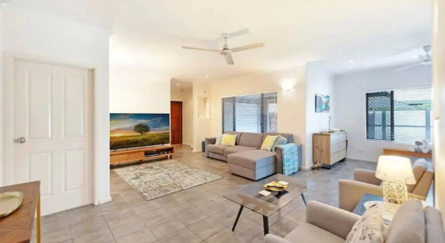 Zenhouse Cityside Family House Pool Markets