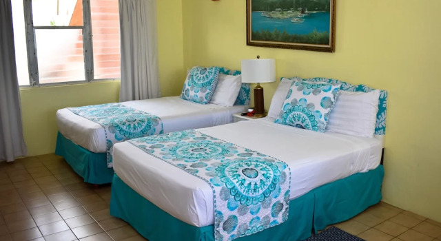 Четырёхместный номер Standard рядом с пляжем Catamaran Hotel Marina