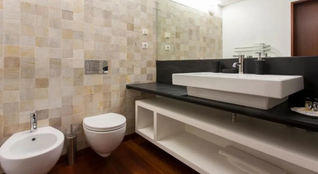 Апартаменты Deluxe Charming 2-Bedroom Apartment in the City Centre