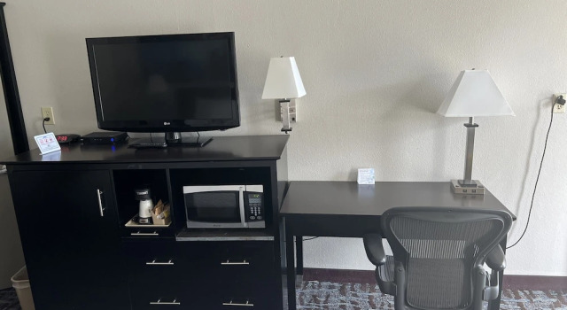 Days Inn Douglasville-atlanta-fairburn Road, Забронировать Отель Дугласвилл Джорджия, рядом с WellStar Douglas Hospital