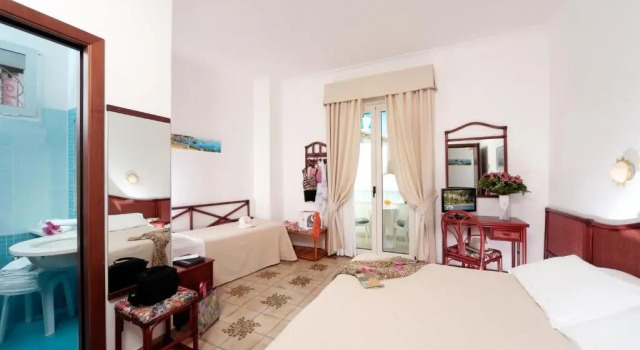 Трёхместный номер Classic Hotel Ulisse