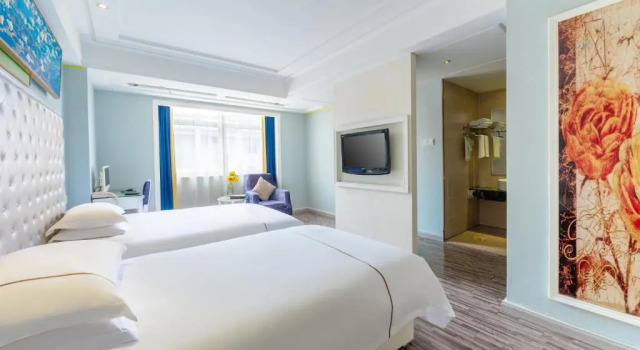 Двухместный номер Standard Lingshang Hotel