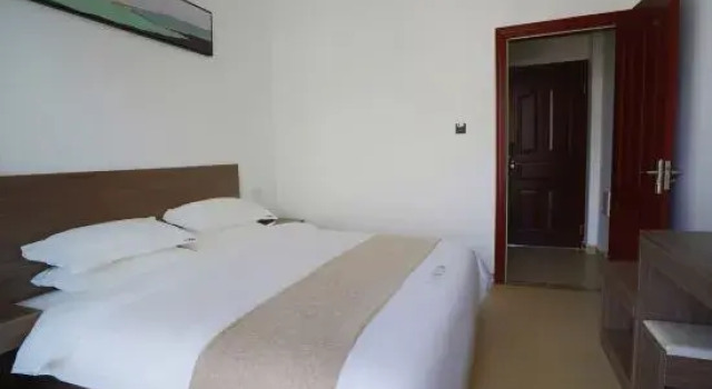 Кровать в общем номере Sanya Yue Tang Homestay (Haitang Bay)