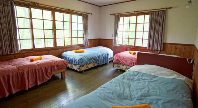 Кровать в общем номере share&guesthouse HAKUBA SHARE - Hostel