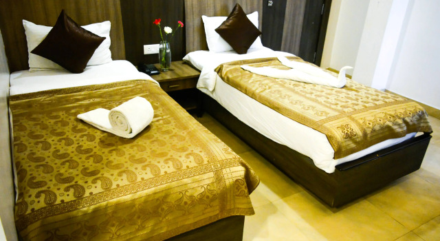 Hotel City Inn, Забронировать Отель Джабалпур штат Мадхья-Прадеш, рядом с Железнодорожный вокзал Джабалпур-Джанкшен
