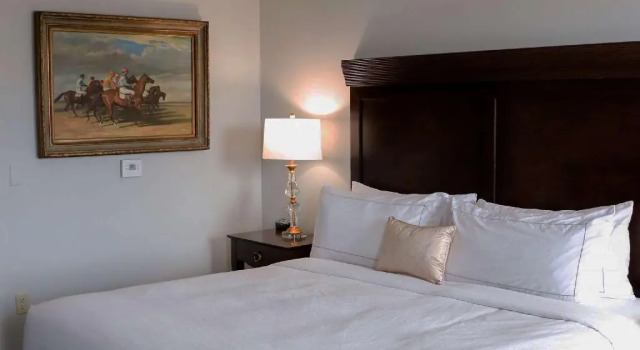 Standard Doppel Zimmer mit Balkon und mit Flussblick St. James Hotel Selma
