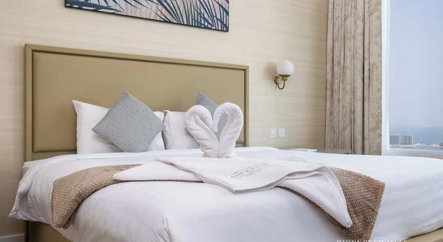 The Palm Tower 1 Corner Bedroom Dubai