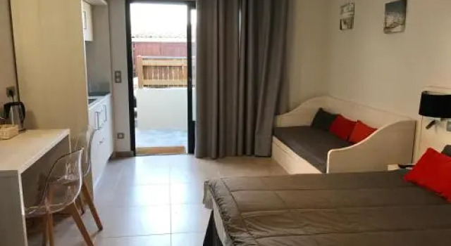 Auberge du Centre, Забронировать Хостел Отели Бассен-д'Аркашон с парковкой, Парковка