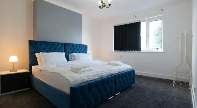 Апартаменты 2-bedroom- Stoke-on-trent-sleeps 5-petsok