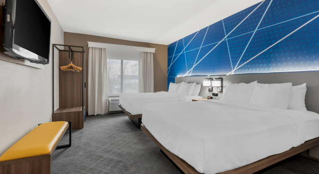 Четырёхместный люкс Comfort Suites Fort Wayne North