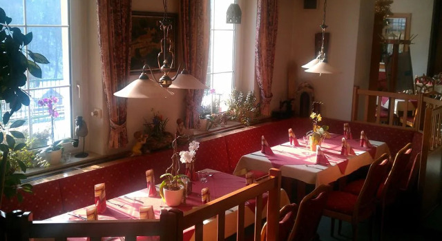 Hotel & Restaurant Muldenschlösschen, Boek Hotel Taura Saksen