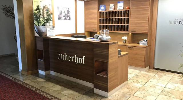 Huberhof Rum bei Innsbruck, Забронировать Отель Отели Инсбрука с парковкой, Парковка