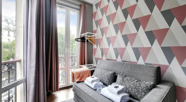 Peaceful Studio - 2P -near the Canal Saint-martin, Забронировать Отель Париж Иль-де-Франс, рядом с Станция метро Rambuteau