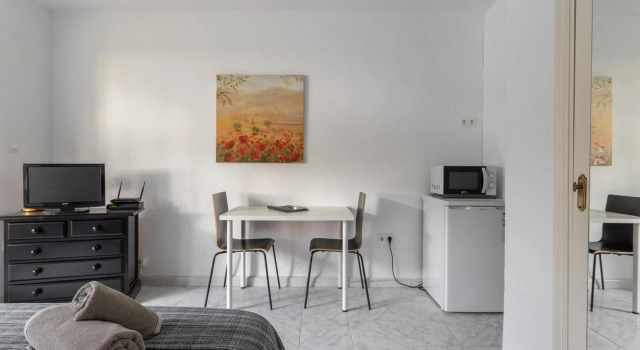 Comfortable Studio Apt, Забронировать Отель Нерха Axarquía, рядом с Пляж Карабео