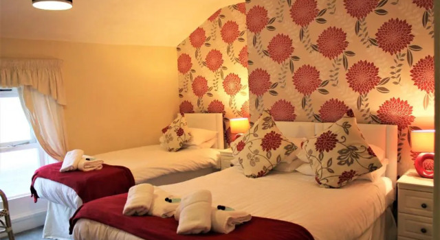 Семейный номер Standard с видом на море Winchmore Hotel