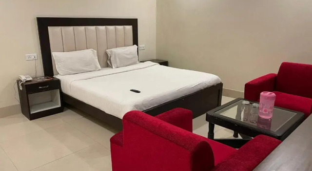 Hotel Agk Palace, Rezervovat Hotel Haridvár Uttarakhand