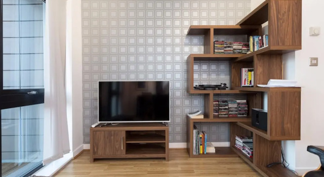 Amazing 1 Bedroom Flat in Bow with Balcony