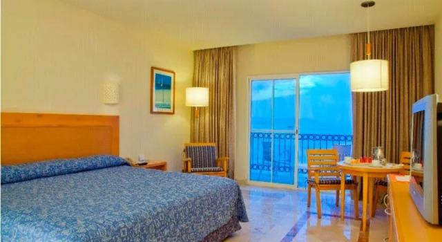 Двухместный номер Standard с балконом Отель Krystal Puerto Vallarta