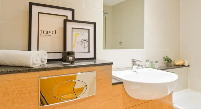 Апартаменты Five Lamps Suites