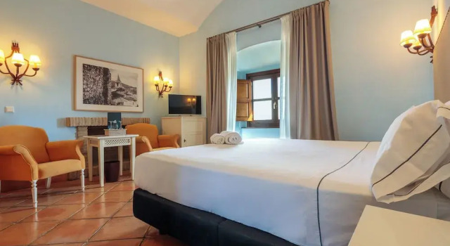 Семейный номер Standard с видом на горы Hotel Tugasa Castillo de Castellar