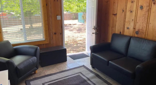 Clearlake Cabins, Book Hotel Clearlake Californien