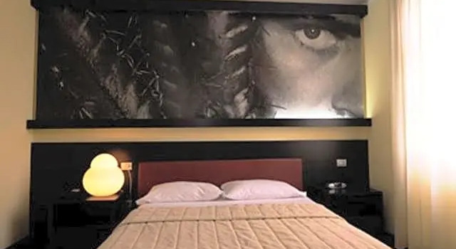 Suite Nine Hotel