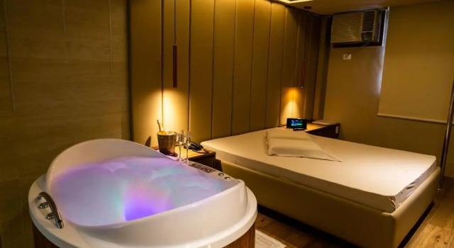Люкс Deluxe Love Time Hotel (Только для взрослых)