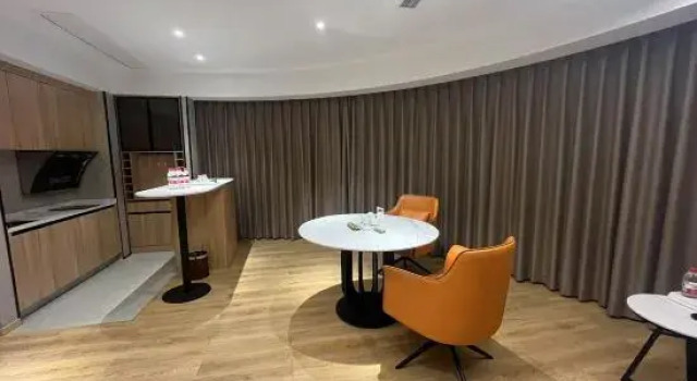Люкс Deluxe Vienna International Hotel（Chengdu Shudu Wanda Plaza Branch）