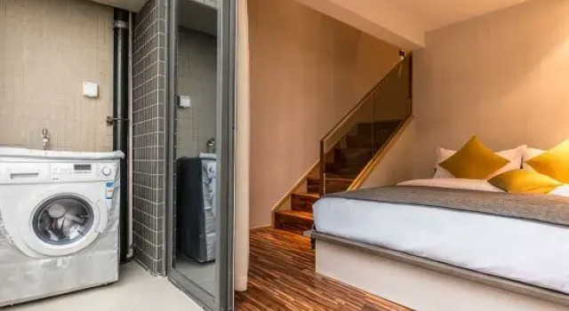 Двухместный люкс Business с балконом Wanhao Max Hotel (Baoli Zhongda Square Huacheng Square Branch Guangzhou)