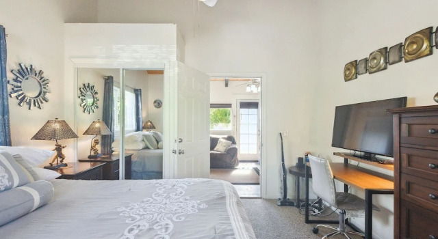 Cozy Sunset Views W/ Lanai - Close To Beach 1 Bedroom Home by RedAwning