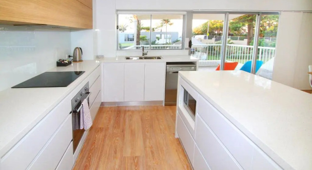 Апартаменты с 2 комнатами с балконом Narrowneck Court Holiday Apartments