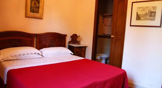 Stunning private villa for 8 guests with WIFI, private pool, TV, terrace, pets allowed and parking