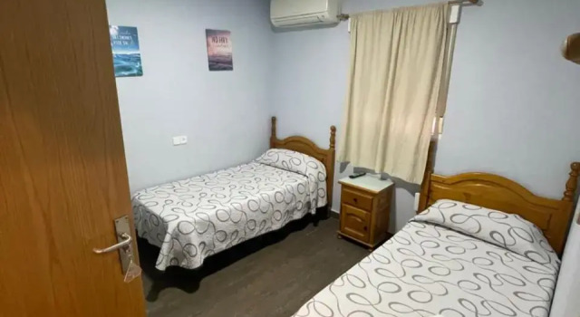 Hostal 3 Hermanos, Varaa Hotelli Getafe Madridin maakunta, lähellä Getafe Central