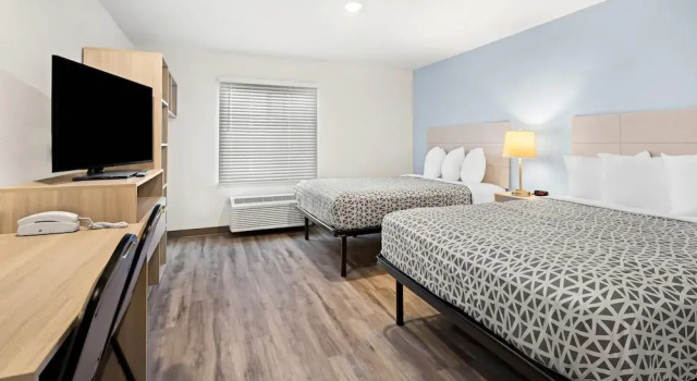 Четырёхместный люкс Woodspring Suites Billings