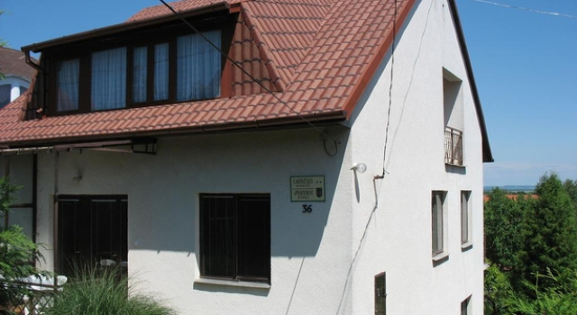 Adri Apartman, Book Lejlighed Hoteller i Western Transdanubia med parkering, Parkering