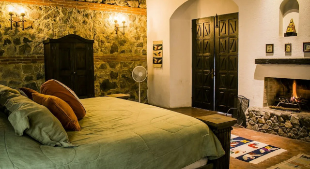 Casa Romántica, Забронировать Отель Отели Антигуа-Гватемалы 4 звезды, рядом с Смотровая площадка «Серро-де-ла-Крус», 4*