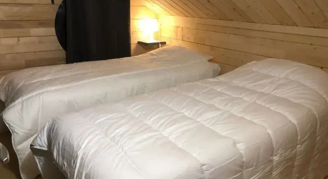 Cozy Countryside Retreat, Rezerwuj Dom wakacyjny Hotele w Burgundia z parkingiem, Parking
