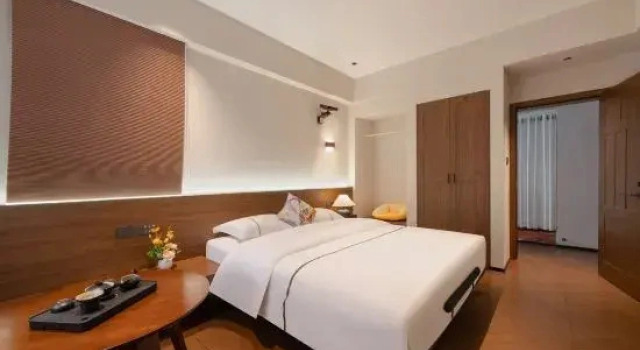 Люкс Litang Homestay (West Street Branch)