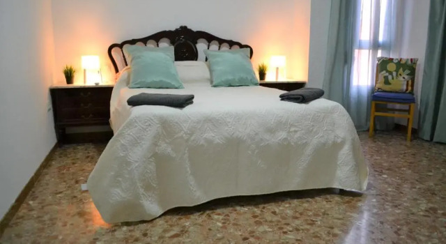 Superb 1 Bedroom with Gallery CB7EV, Забронировать Отель Отели Аликанте 3 звезды, рядом с Археологический музей Аликанте, 3*