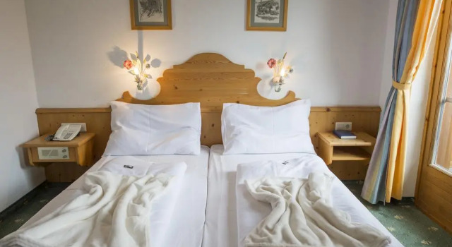 Gutshof Wolfgangsee Resort & Event Hotel, Забронировать Курортный отель Отели Штробль с завтраком, Завтраки