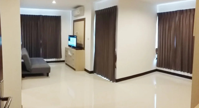 Arunothai Condo