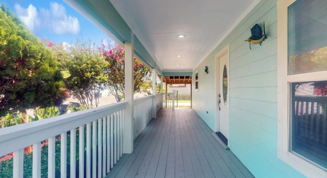 Коттедж 3BR Coastal Home w/ Coastal Design- Steps to Sand