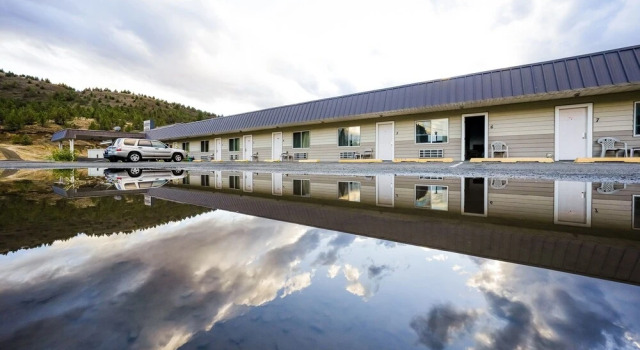Riverside Inn John Day by OYO Rooms