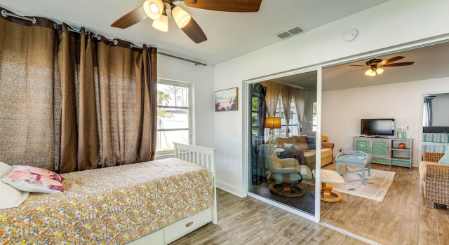 Апартаменты с 3 комнатами Breezy Englewood Condo w/ Community Pool!