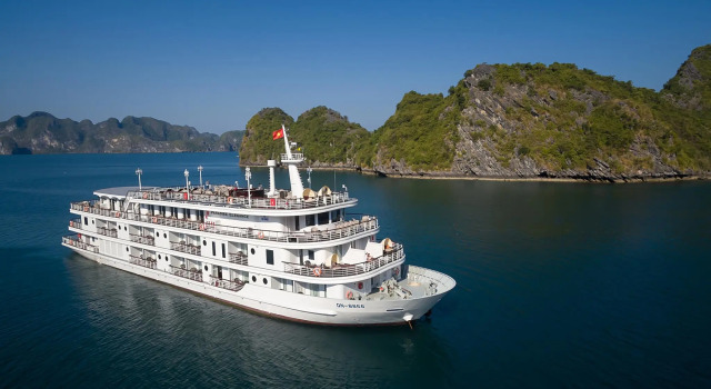 Номер Deluxe Paradise Elegance Cruise Halong