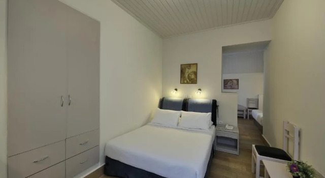 Трёхместный номер Economy Dryades & Orion Hotel